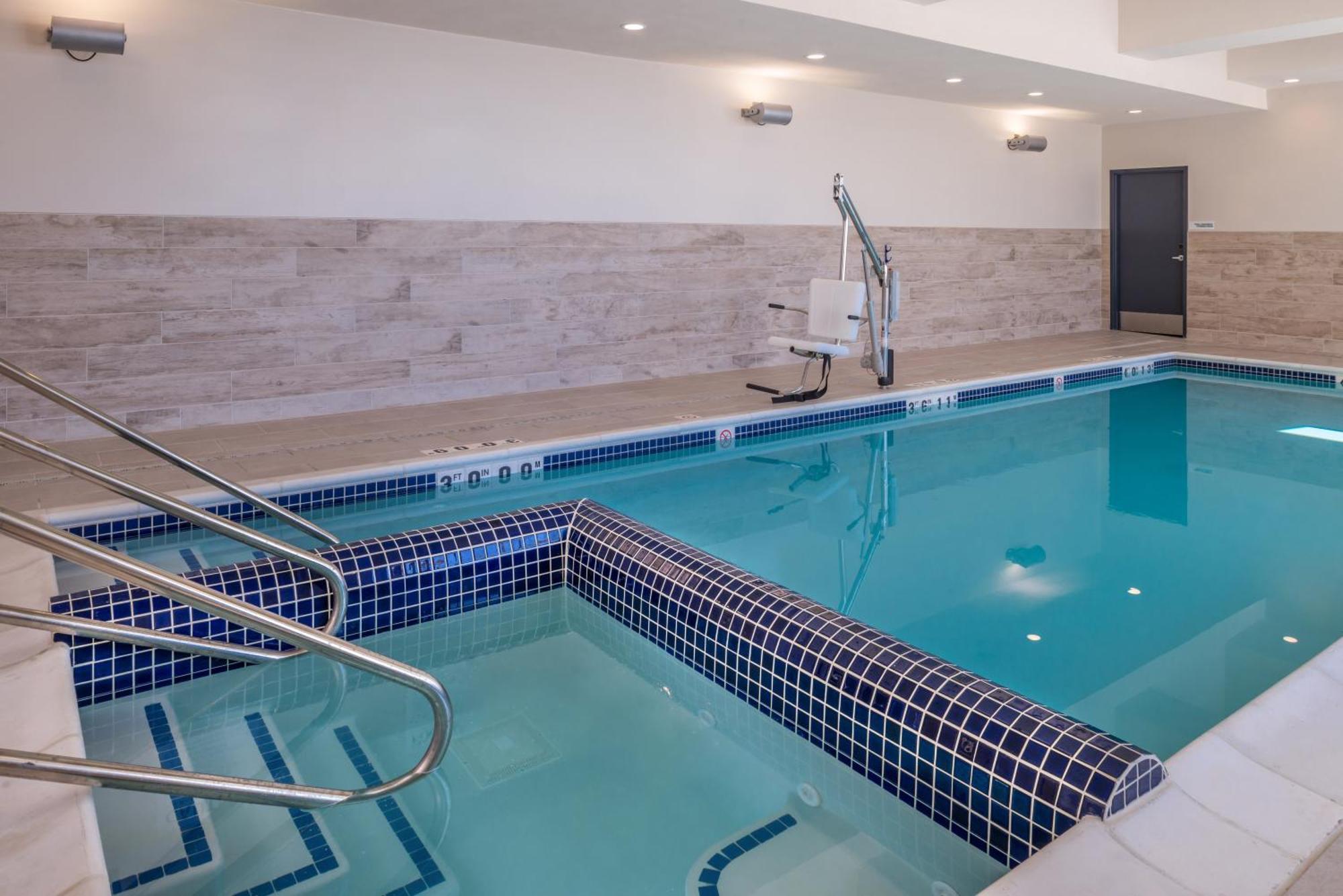 Holiday Inn Detroit Northwest - Livonia By Ihg Екстер'єр фото