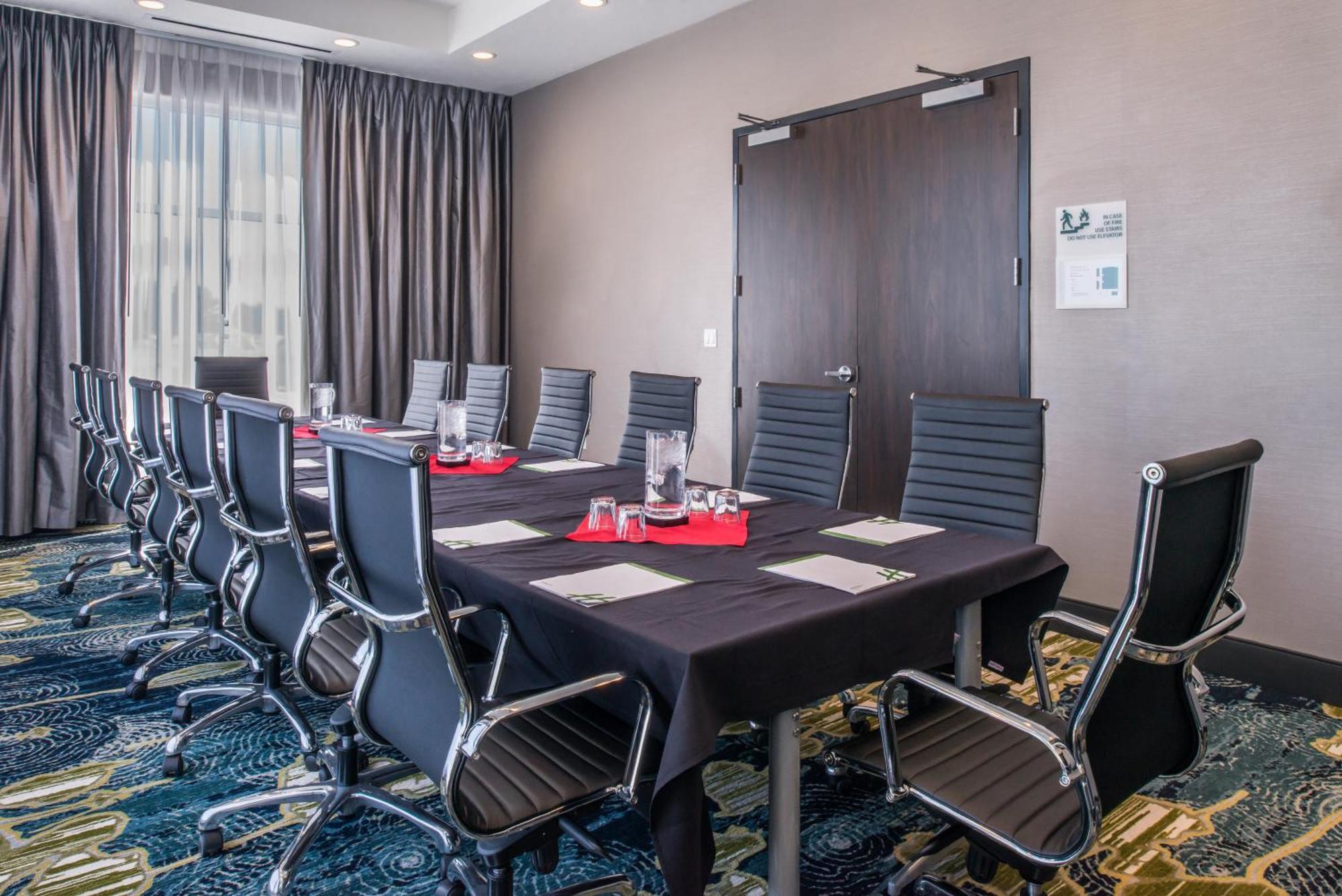 Holiday Inn Detroit Northwest - Livonia By Ihg Екстер'єр фото