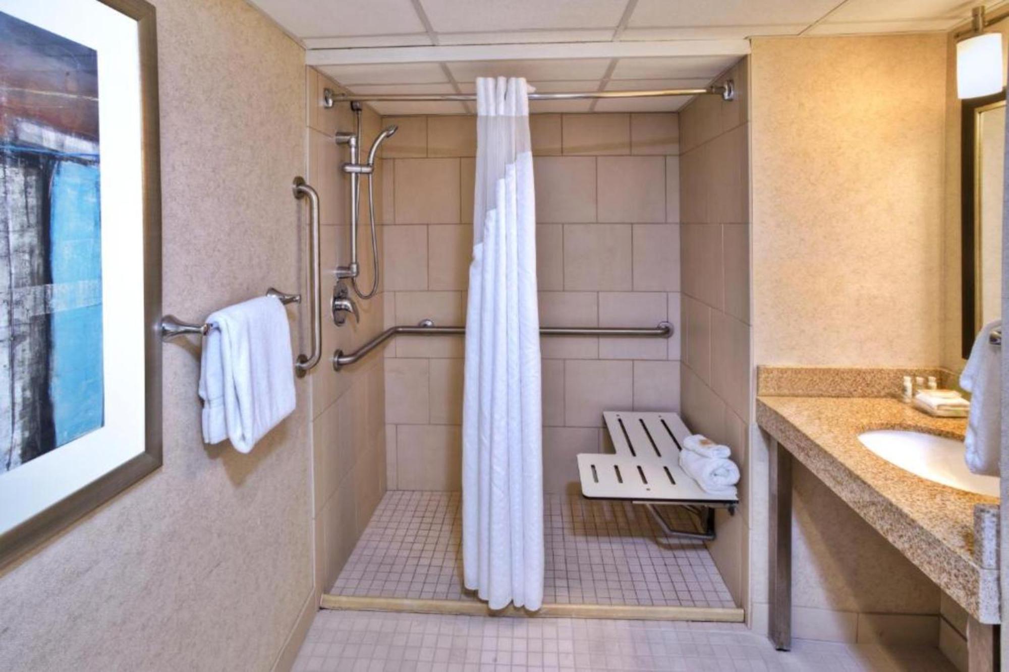 Holiday Inn Detroit Northwest - Livonia By Ihg Екстер'єр фото